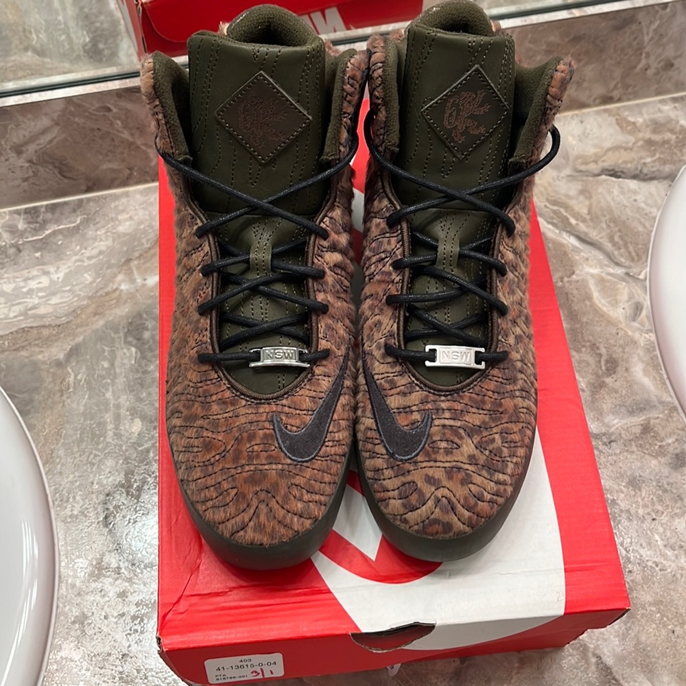 LeBron 11 NSW Leopard